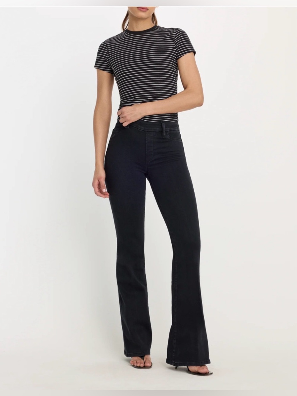 Good American Power Stretch Pull On Flare Jeans Black New With Tags